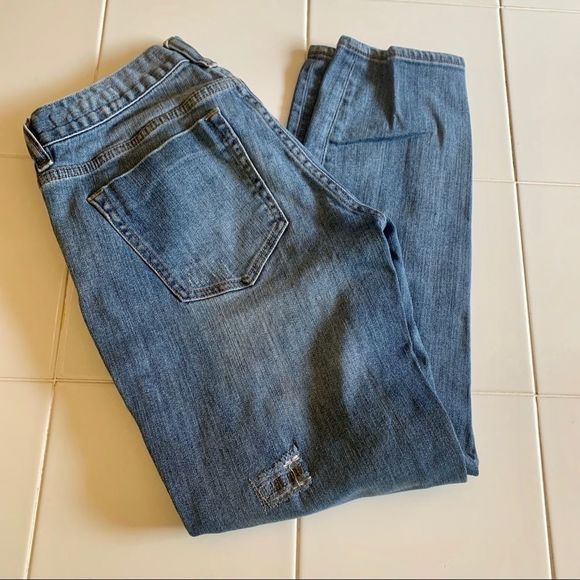 Bullhead Distressed Boyfriend Jeans  - Picture 10 of 12